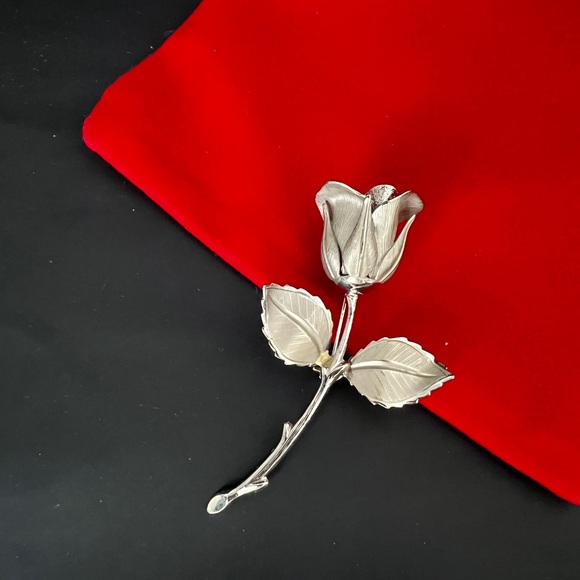 Vintage Giovanni Rose Brooch Silver Tone  Floral Pin  Brushed Metal - Picture 5 of 6